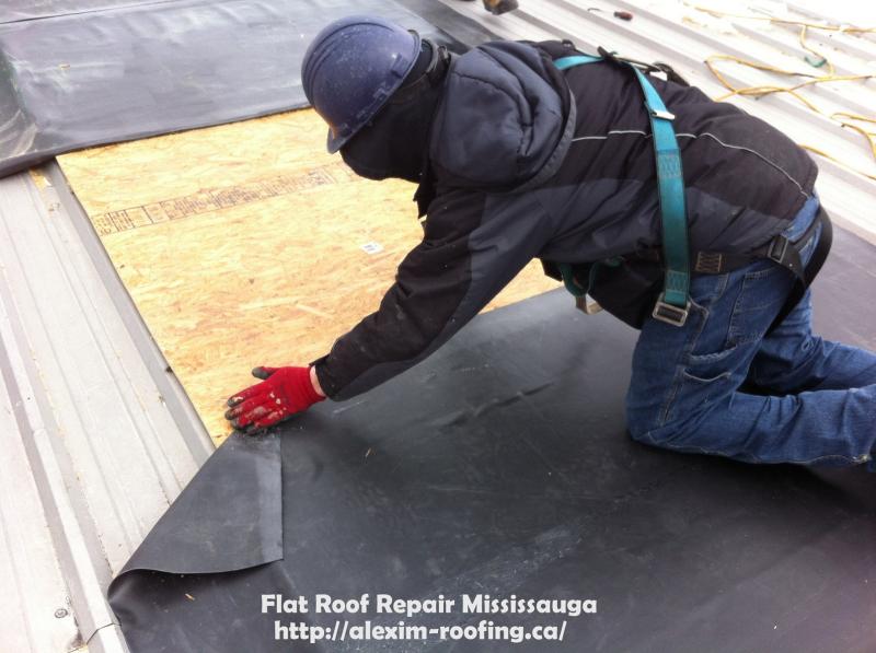 Flat roofing. Прорезиновая крыша. Flat Roof Insulation XPS. Flat Roof Contractors. Диагностика кровли rooftest монтаж.
